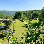 Family House With Pool On The Aubrac Сasa de vacaciones