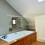 Family House With Pool On The Aubrac