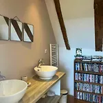 Family House With Pool On The Aubrac Сasa de vacaciones