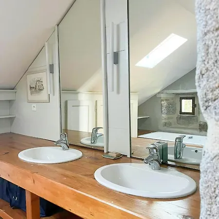 Family House With Pool On The Aubrac Montpeyroux (Aveyron)
