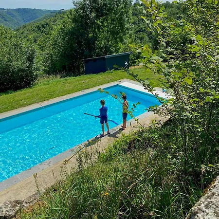 Family House With Pool On The Aubrac Prázdninový dům *