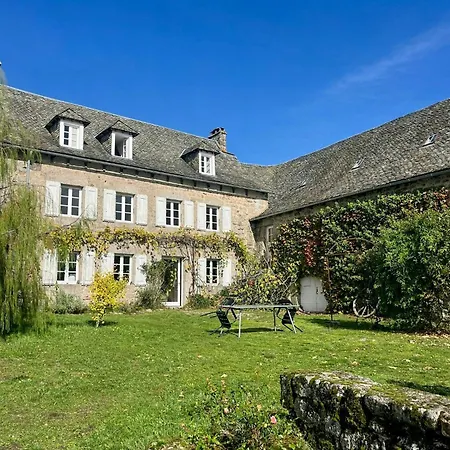 Family House With Pool On The Aubrac * Montpeyroux (Aveyron)