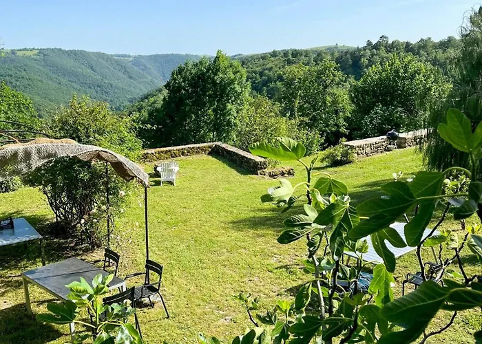 Family House With Pool On The Aubrac Сasa de vacaciones