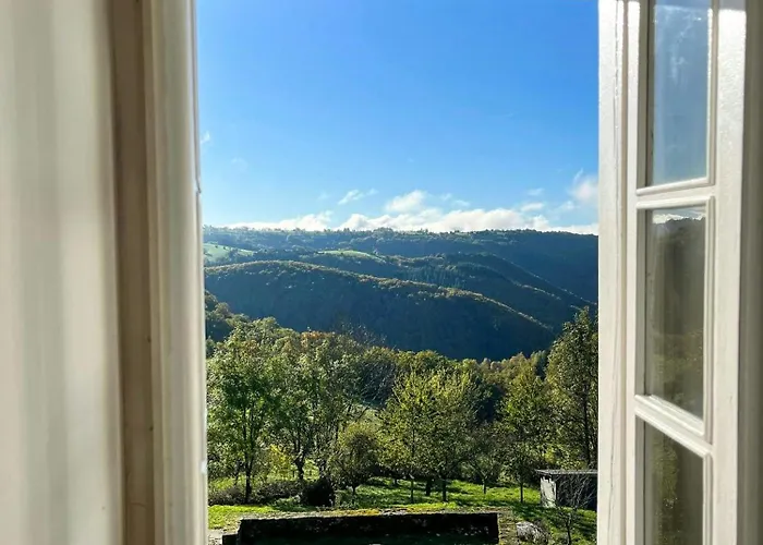 Family House With Pool On The Aubrac * Montpeyroux (Aveyron)
