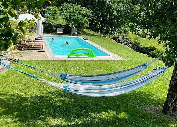 Family House With Pool On The Aubrac *