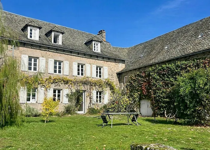 Family House With Pool On The Aubrac * Montpeyroux (Aveyron)